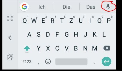 Smartphone Tastatur mit Mikrofon Symbol für Google Spracheingabe